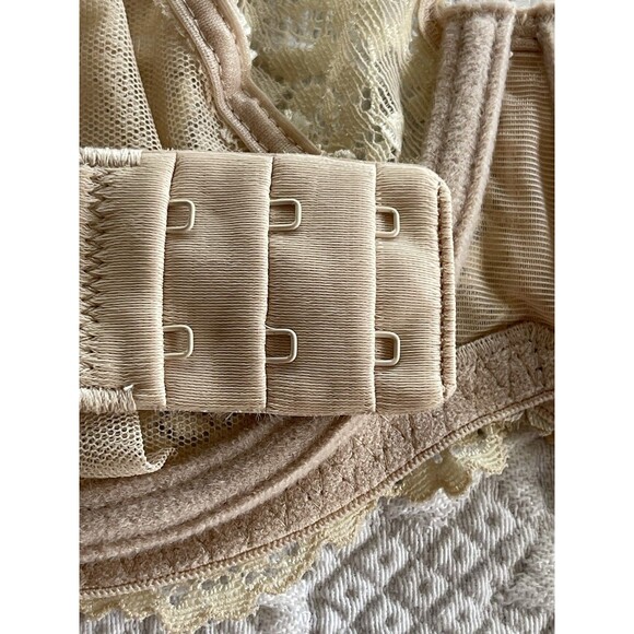 WACOAL Bra & Panty Set Embrace Beige w Cream Lace Underwire 36D/L NWOT - Picture 7 of 11